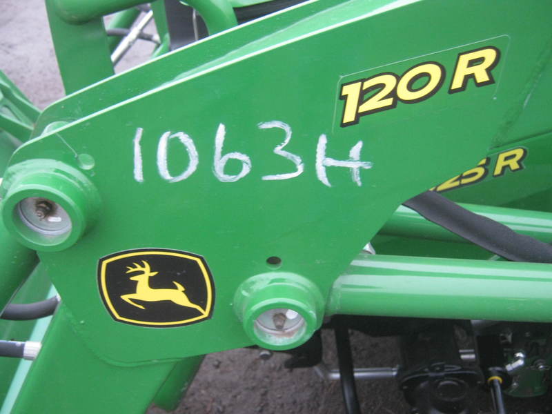 Tractors - Compact  John Deere 1025R Tractor  Photo